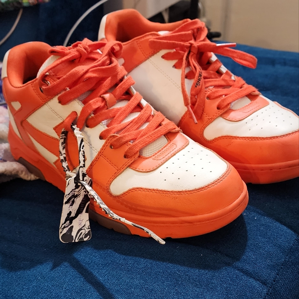 Off white out of office lowtop